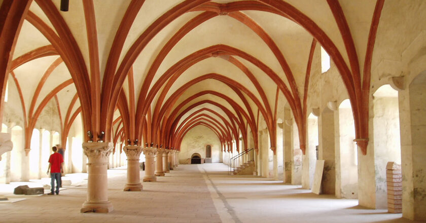 Kloster Eberbach, il monastero dei cistercensi di Champagne che ricorda “Il nome della Rosa”